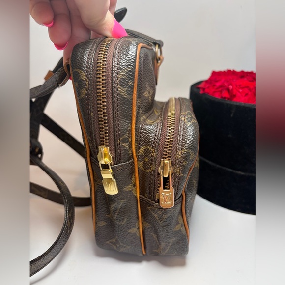 Louis Vuitton Mini Amazon Crossbody Monogram - Picture 8 of 13